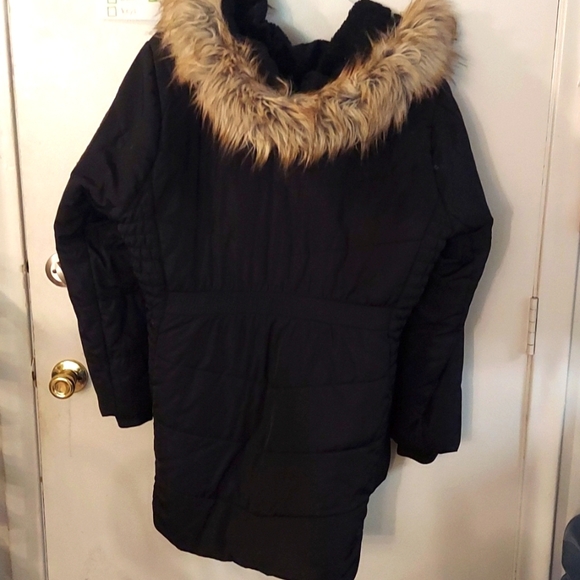 Torrid EUC size 3 Black Winter Coat with faux fur trim. Pristine. No matting. - Picture 6 of 6